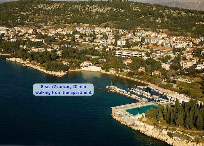 Apartment City View *