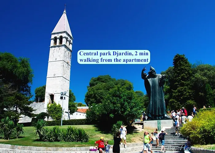 Apartment City View *